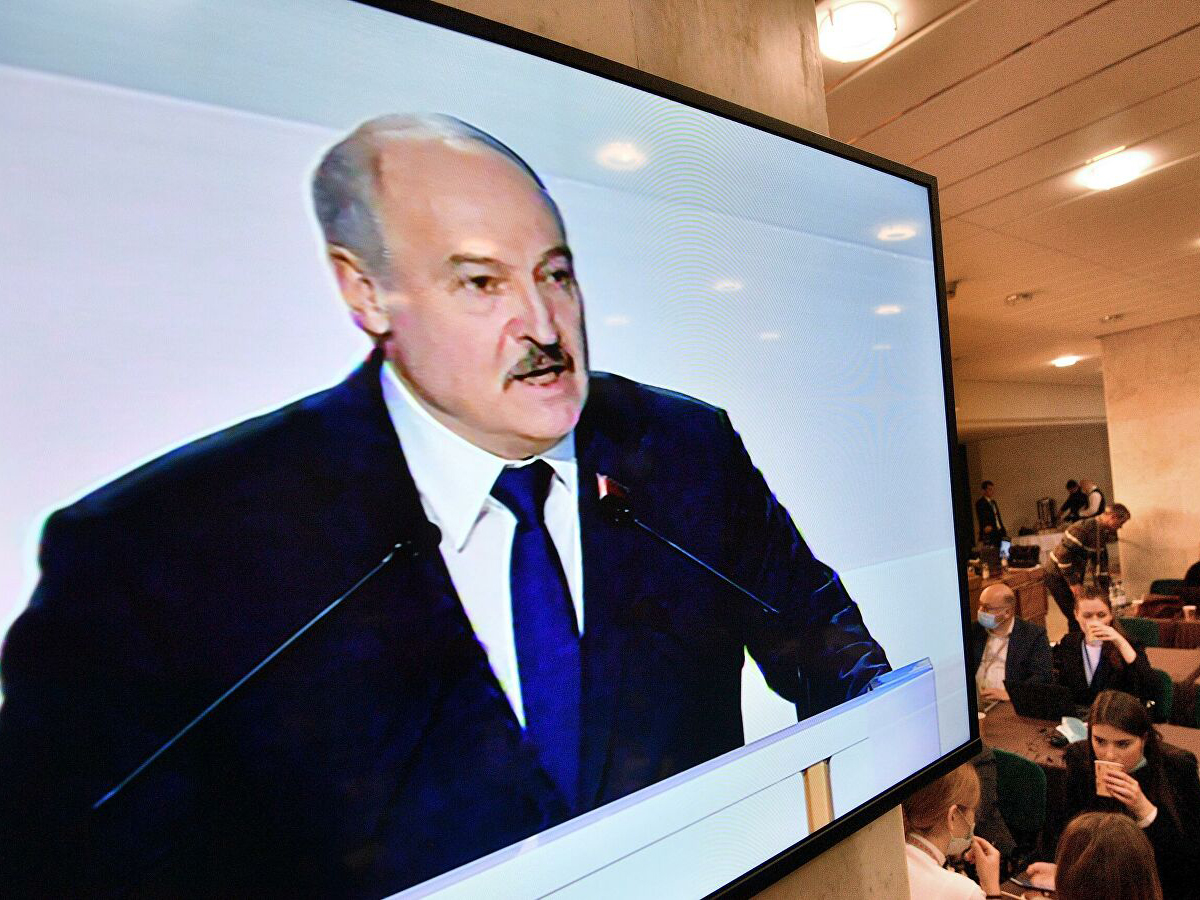 Лукашенко назвал условие ухода из власти
