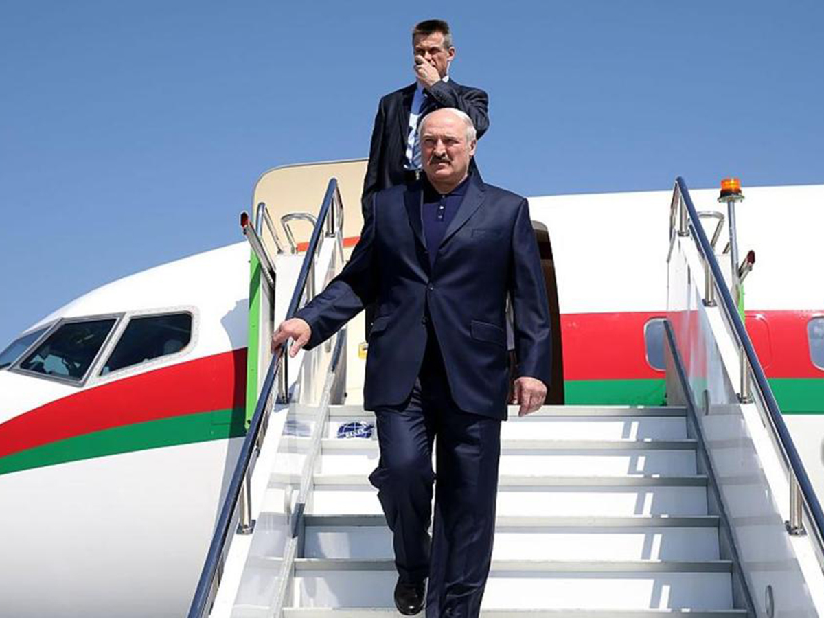 Самолет Лукашенко не пустили в воздушное пространство Украины