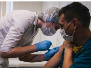 Стало известно о побочных эффектах после вакцинации