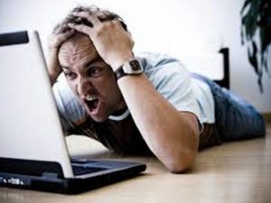 Автомеханик показал клиентке сюрприз от ее экс-возлюбленного и обнародовал видео в TikTok