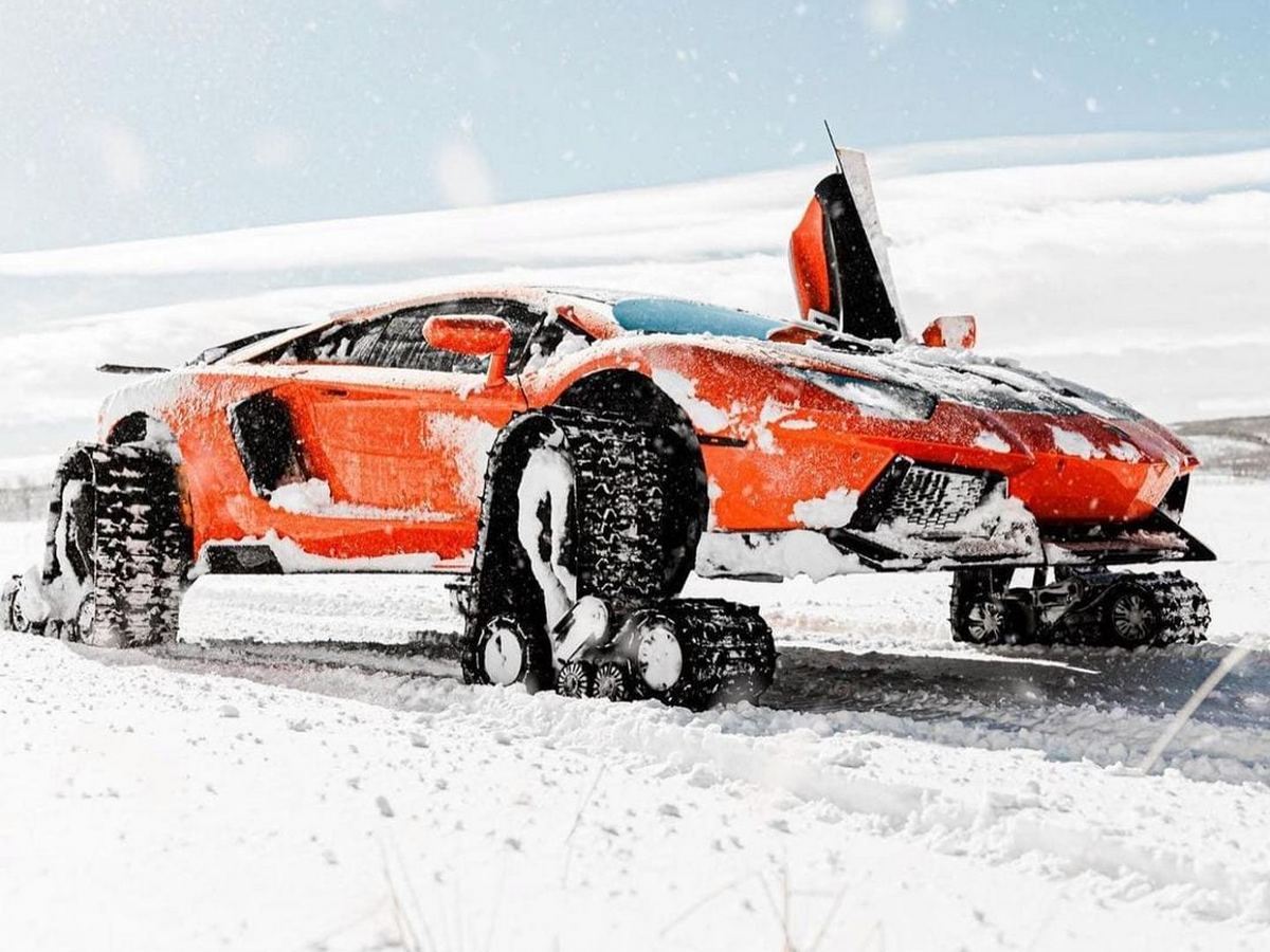 Lamborghini on Snow Tracks is a Disaster
