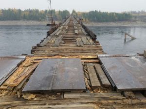 В Сети появилось видео самого опасного моста в России