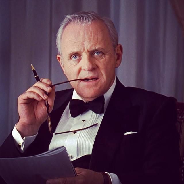 Знаменитости, которых награждали в Букингемском дворце