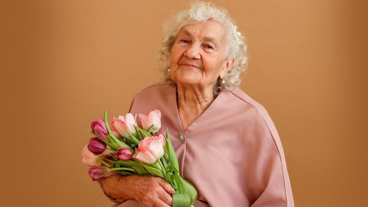 83-летняя пенсионерка из Челябинска попала на страницы журнала Vogue