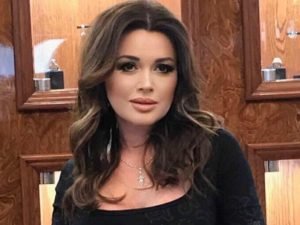 СМИ нашли долги у Анастасии Заворотнюк, которая больна онкозаболеванием