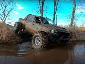 На блогера завели 18 уголовных дел за съемки двух роликов