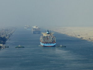 СМИ: 20 танкеров с российской нефтью идет через Суэцкий канал вопреки кризису в Красном море из-за атак хуситов
