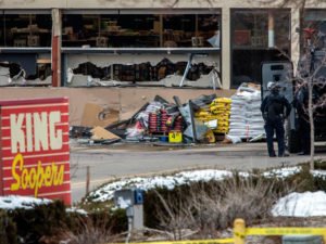 Стрельба в продуктовом магазине США