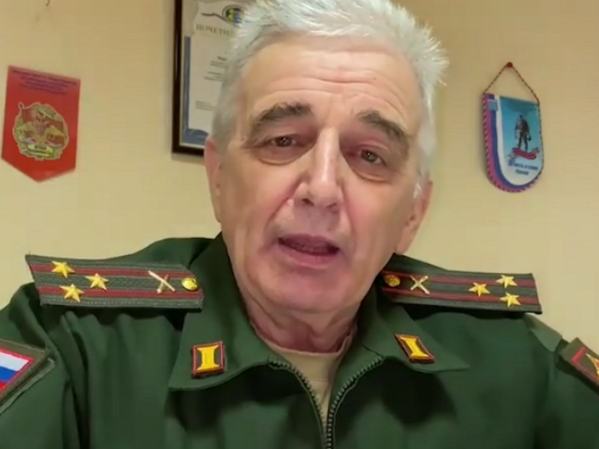 Военкомат Ленобласти 8 марта предложил девушкам «сделать подарок» своим бывшим парням-уклонистам