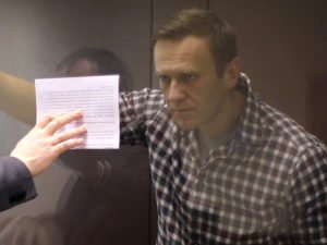 Адвокат о первом выговоре Навального