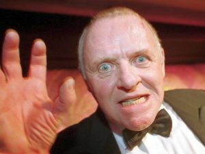 Энтони Хопкинс вдохновляет танцами подписчиков в TikTok и Твиттере