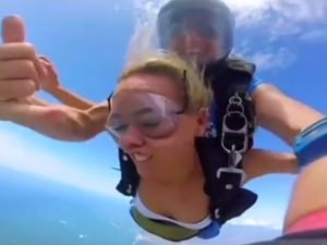 Прыжок девушки с парашютом собрал более 3 млн просмотров в TikTok