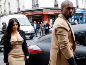 Стилист Ким Кардашьян собрал 184 тыс. лайков, опубликовав ее 