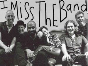 Аланис Мориссетт посвятила новую песню своим музыкантам