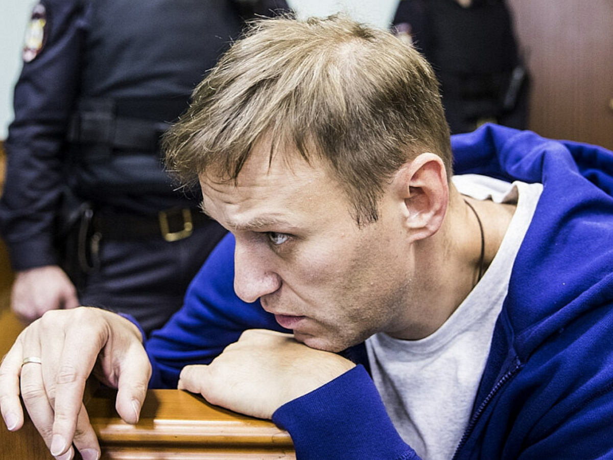 “Скелет, пошатываясь, ходит по камере”: Навальный рассказал о своем самочувствии и тюремной больнице
