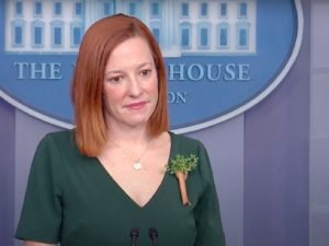 В США лжежурналист четыре месяца дурачил Псаки и Белый дом