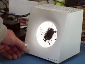 Художник придумал колонку, визуализирующую музыку