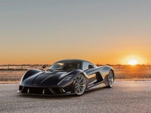 Испытания автомобиля, способного разгоняться до 500 км/ч, собрало десятки тысяч просмотров в YouTube