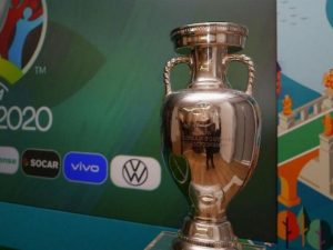 Главный трофей Евро-2020 едва не разбился в прямом эфире