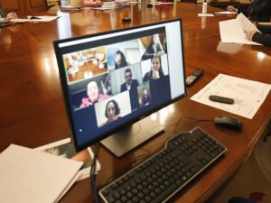 Zoom доступ к сервису российским госкомпаниям