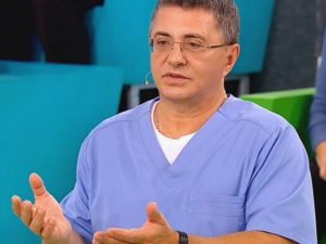«Удар под дых от центрального телевидения»: россиянин подаст в суд на Мясникова из-за поступка своей бабушки после эфира