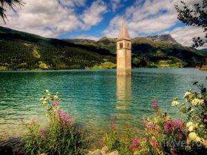 Затопленная 70 лет назад деревня появилась из-под воды в Италии