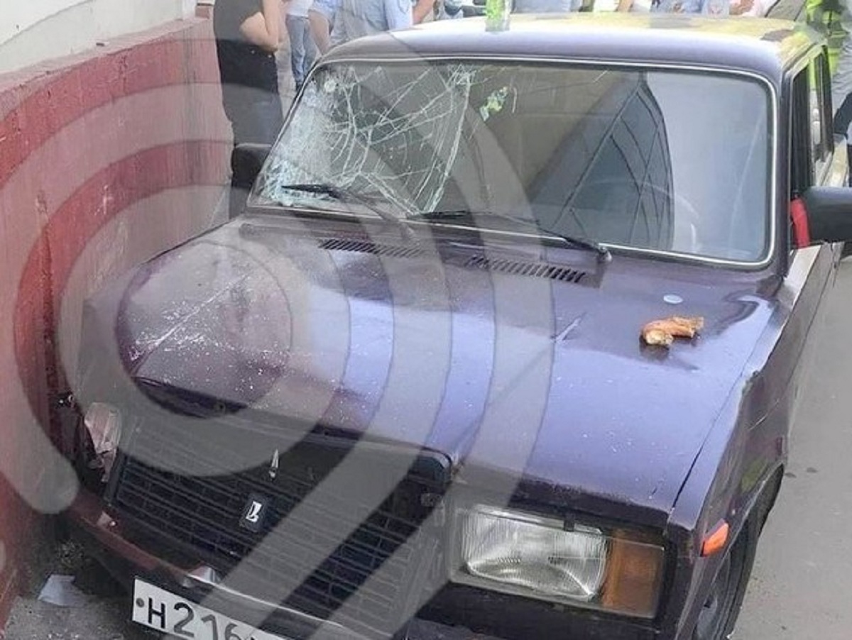 В Москве дрифтер-подросток на ВАЗе сбил шестерых студентов