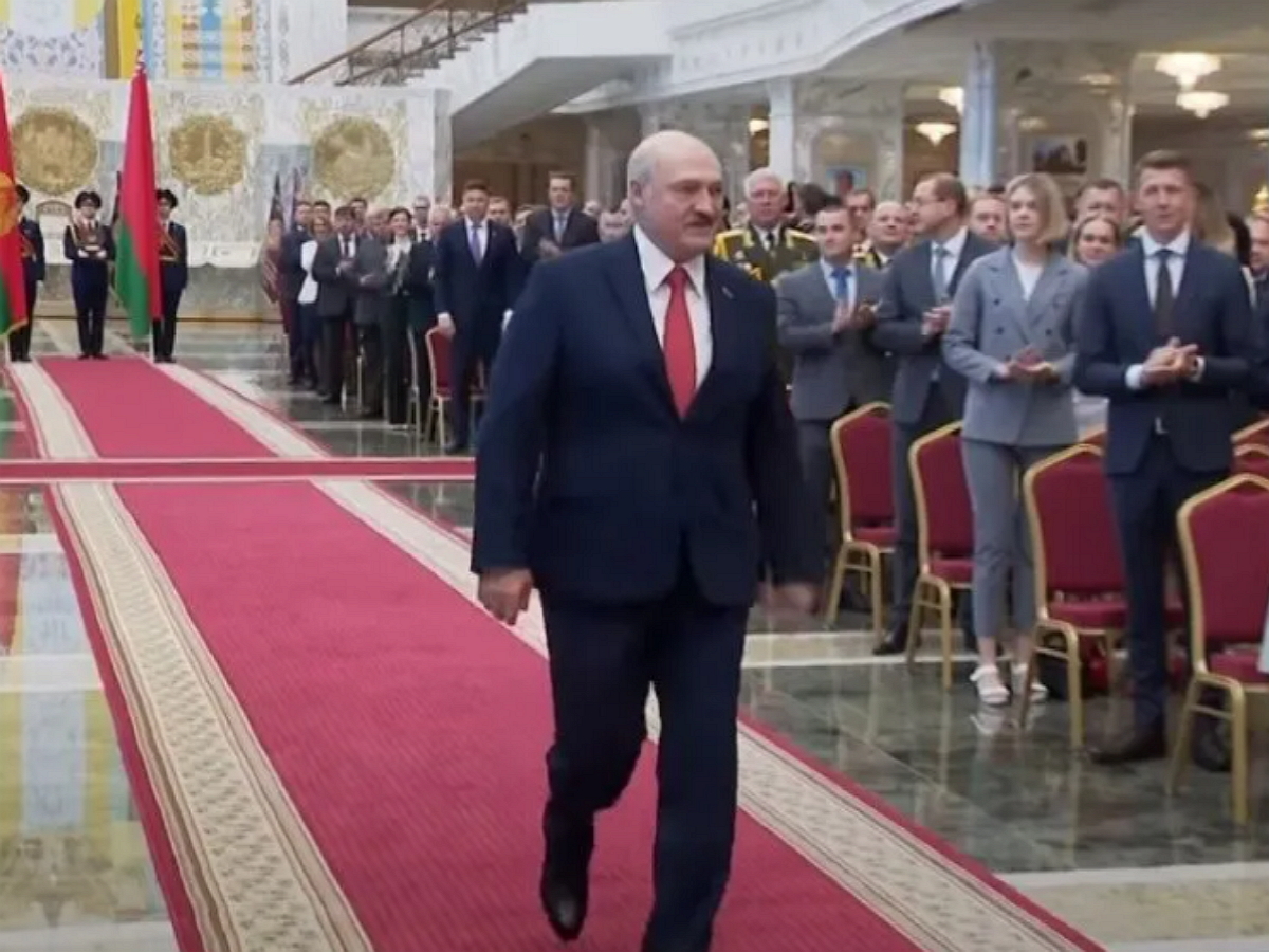 “Золотое дно 2. В тени диктатора”: в Сети появилась вторая часть фильма-расследования о Лукашенко
