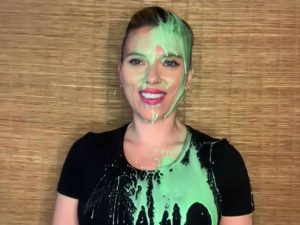 Супруг Скарлетт Йоханссон облил ее во время благодарственной речи для кинопремии