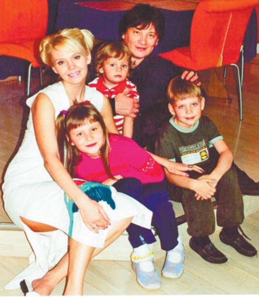 Звездные многодетные мамы, которые выглядят как юные девушки