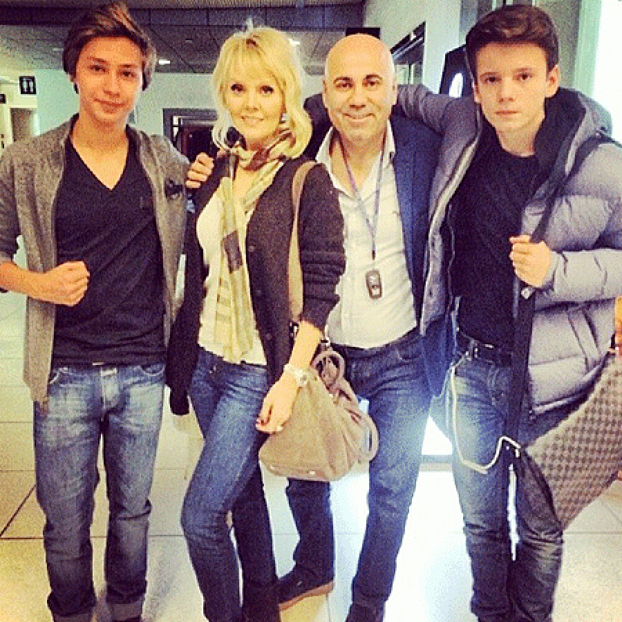 Звездные многодетные мамы, которые выглядят как юные девушки