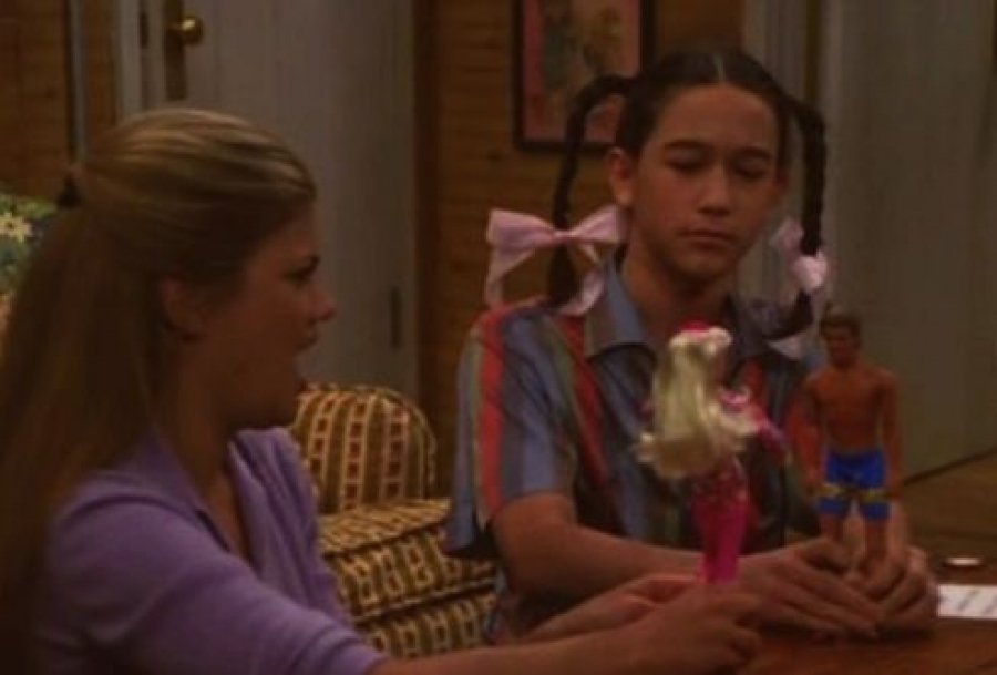 Фото звезд в 90-х, которые они предпочли бы забыть