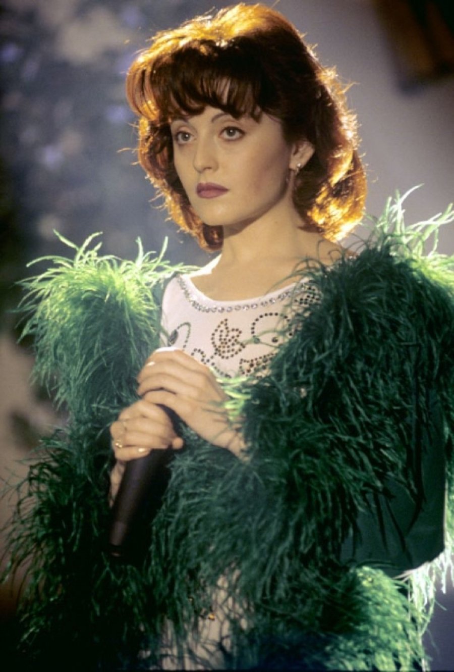 Фото звезд в 90-х, которые они предпочли бы забыть