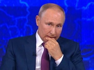 СМИ показали скрины не прошедших цензуру вопросов Путину на прямой линии