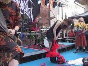 Проморолик о грядущем чемпионате мира по вязанию под хэви-метал собрал 100 тыс. просмотров