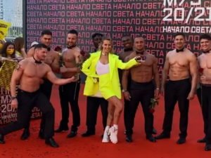 «Да подавись ты своей тарелкой!»: обиженный Моргенштерн в инвалидной коляске устроил скандал на премии МУЗ-ТВ