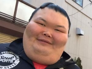 Японская компания предлагает в аренду людей с лишним весом