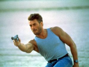 Жан-Клод Ван Дамм снова сел на шпагат