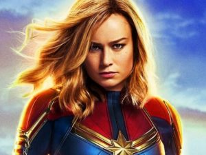 Звезда «Капитана Марвел» учит подписчиков отжиматься на одной руке