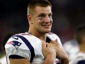 Игрок установил мировой рекорд, поймав мяч, упавший с высоты 185 метров