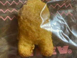 Наггетс в форме персонажа игры Among Us продали за 100 тысяч долларов