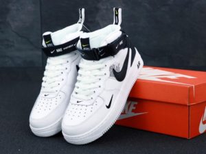 Первые кроссовки Nike выставлены на аукцион: за них ожидают выручить $1 млн