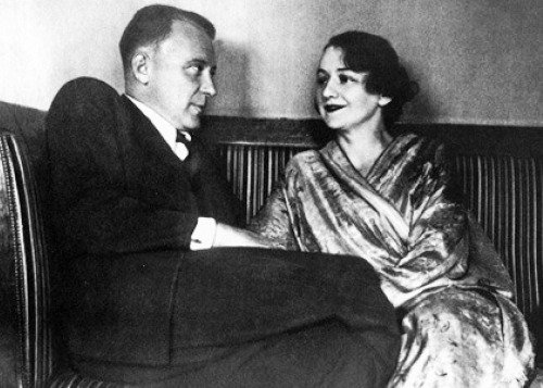 Пагубные и необычные привычки известных людей