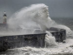 Фотограф запечатлел «Посейдона» у берегов Англии