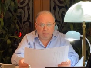 Андрей Караулов