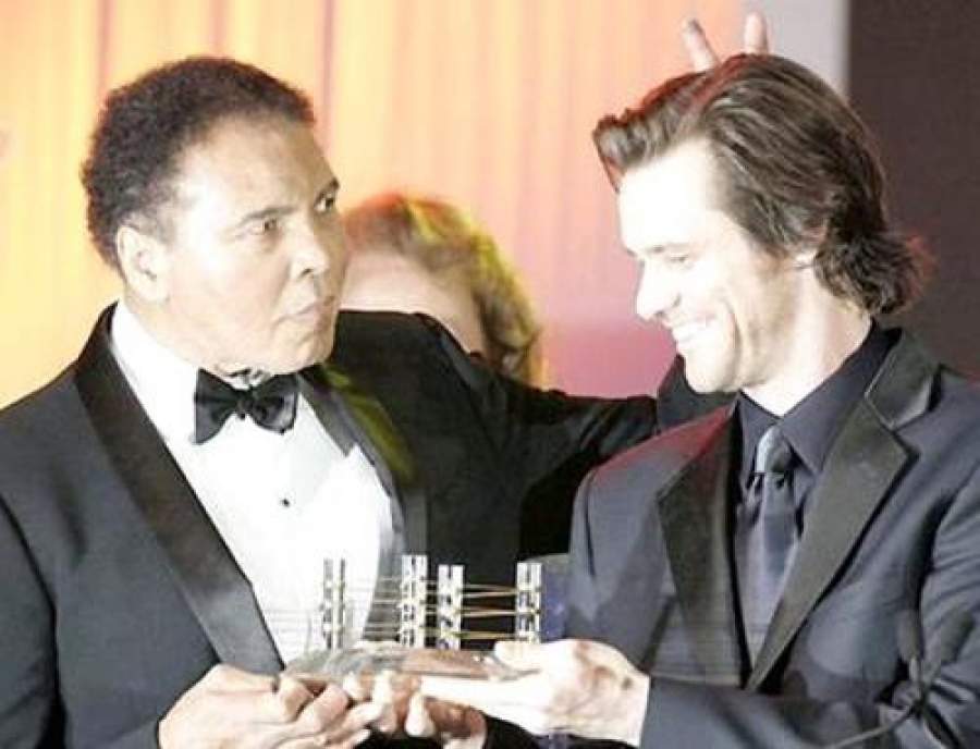 Настоящие фотобомбы с мировыми знаменитостями