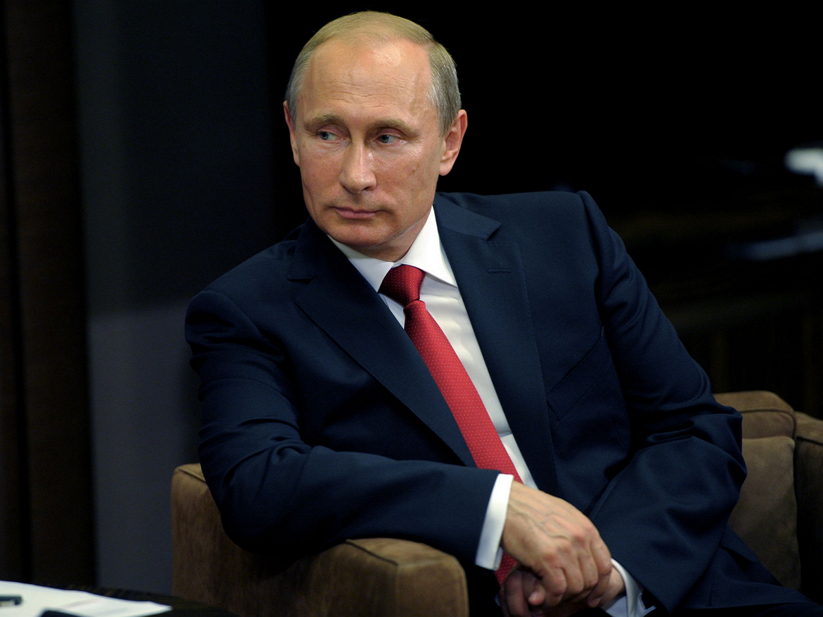 Путин предложил выплатить пенсионерам по 10 000 рублей и военнослужащим по 15 000 рублей