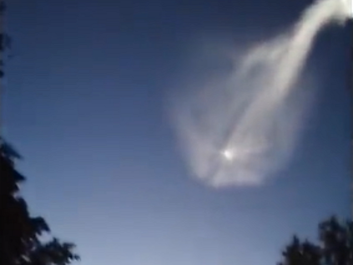 США перепугал аномальный летающий объект в небе над Амурской областью