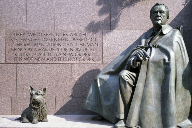 Самые известные памятники с ошибками