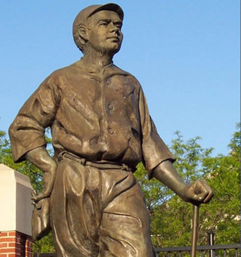 Самые известные памятники с ошибками